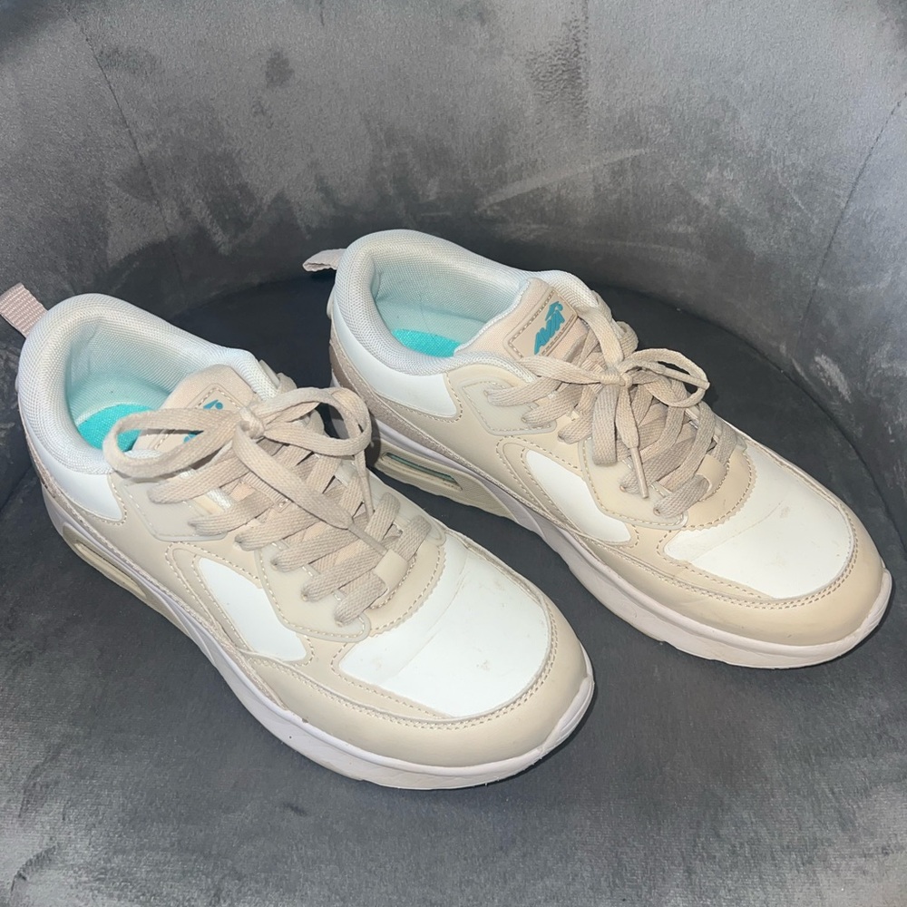 Avia Cream Sneakers Modern Chunky Design